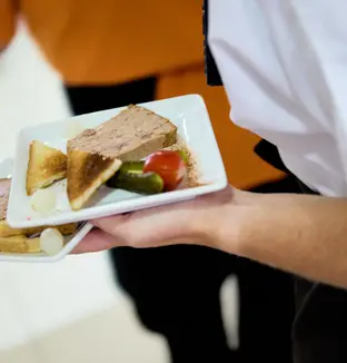 Repas dans un EHPAD